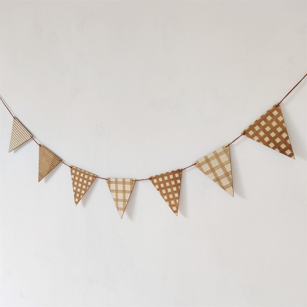 Nordic Wooden Triangle Flag Wa - огляд і ціна Baby Nursery Hanging Decor
